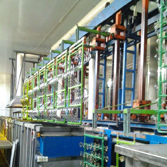 桓迪衛浴水龍頭生產流程--產品送往電鍍自動線上